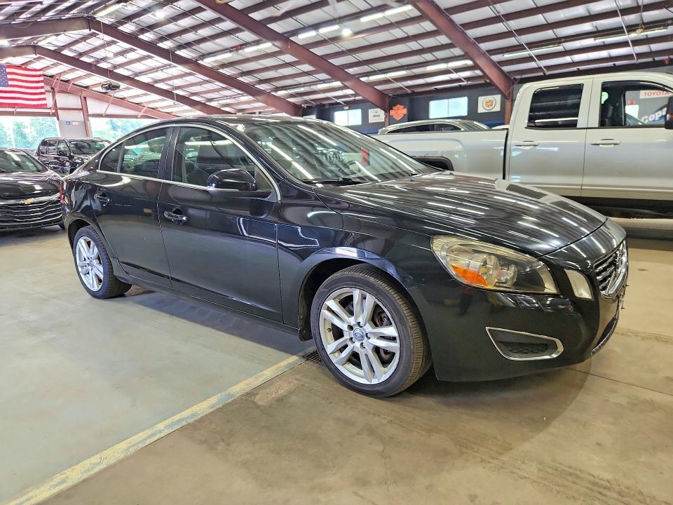 64448286 :رقم المزاد ، YV1612FH3D2171054 vin ، 2013 Volvo S60 مزاد بيع