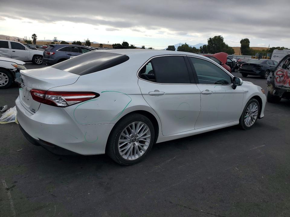 Продажа на аукционе авто 2018 Toyota Camry Hybrid, vin: 4T1B21HK5JU007109, номер лота: 65179756