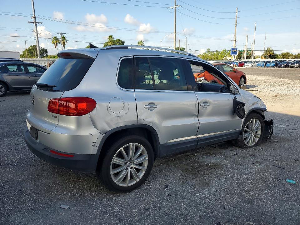 Продажа на аукционе авто 2015 Volkswagen Tiguan, vin: WVGAV7AX6FW605667, номер лота: 65656166