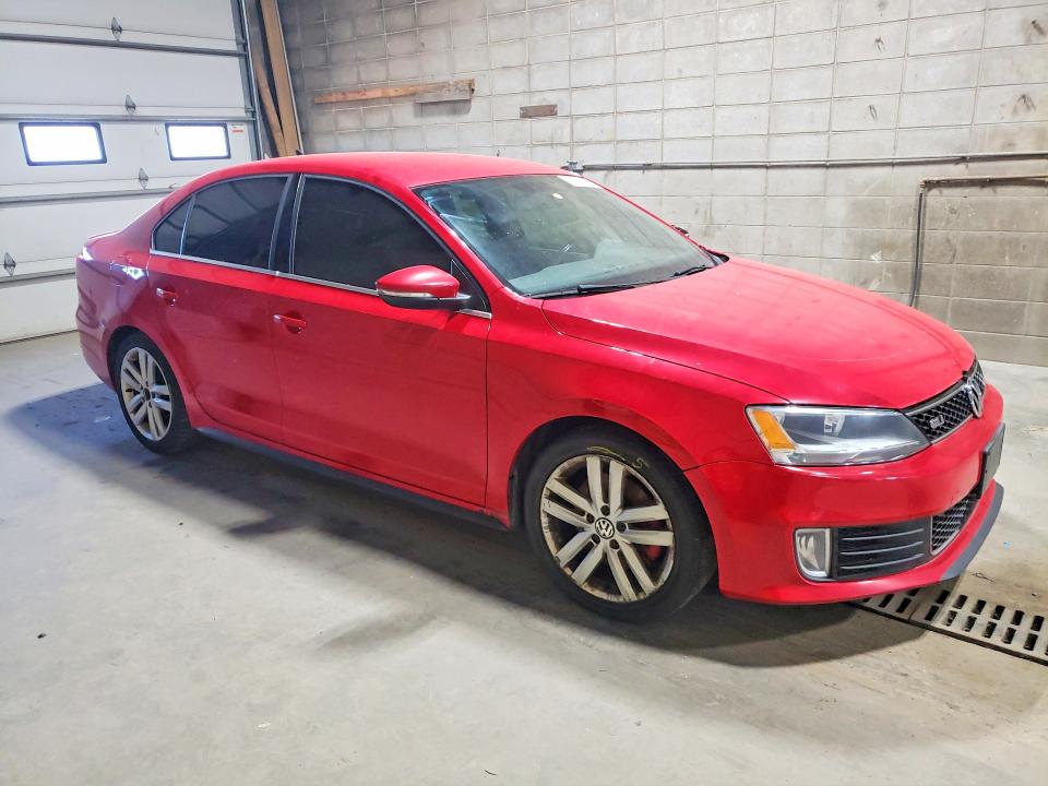 63589246 :رقم المزاد ، 3VW567AJ0DM214152 vin ، 2013 Volkswagen Jetta مزاد بيع