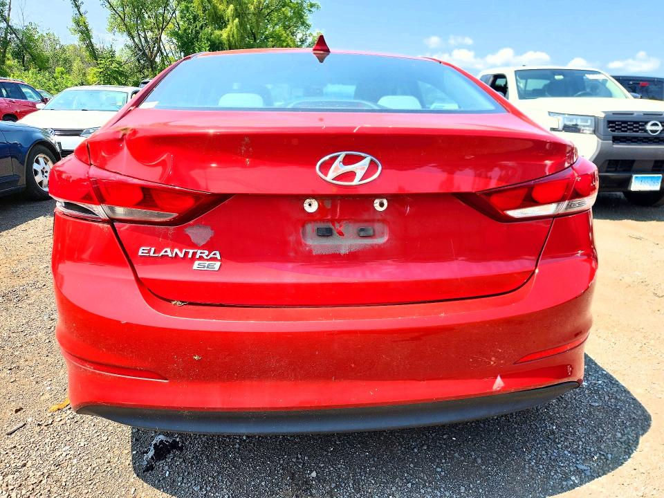64657926 :رقم المزاد ، 5NPD74LF2HH066388 vin ، 2017 Hyundai Elantra مزاد بيع