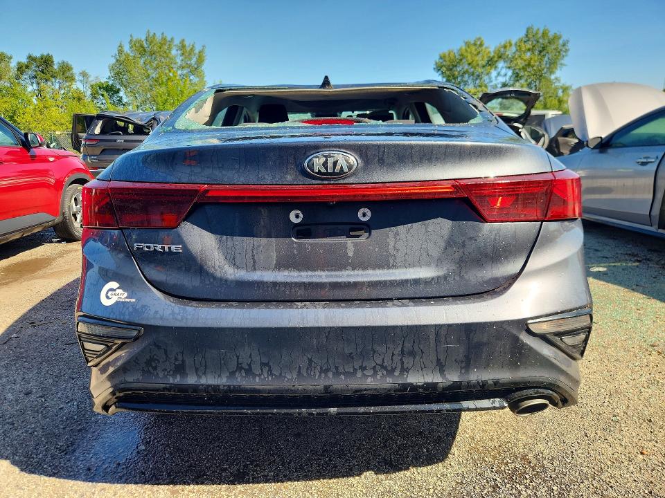 64984866 :رقم المزاد ، 3KPF24AD2KE056125 vin ، 2019 Kia Forte مزاد بيع