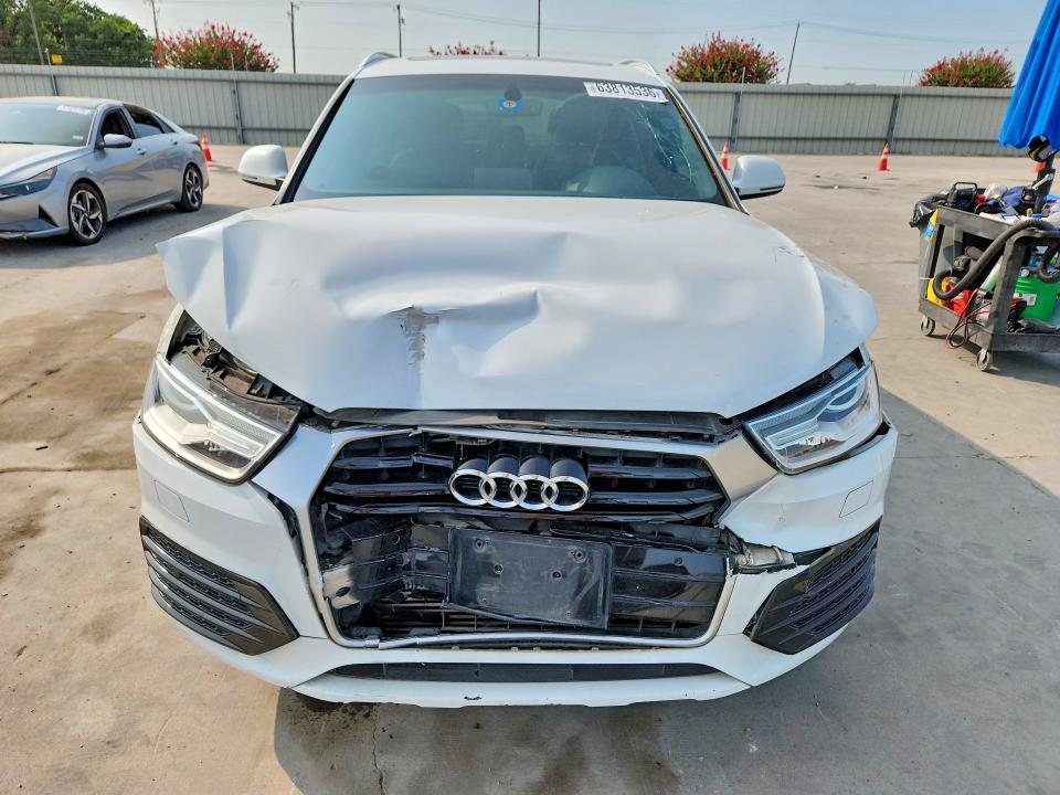 63813536 :رقم المزاد ، WA1BCCFS8JR000734 vin ، 2018 Audi Q3 مزاد بيع