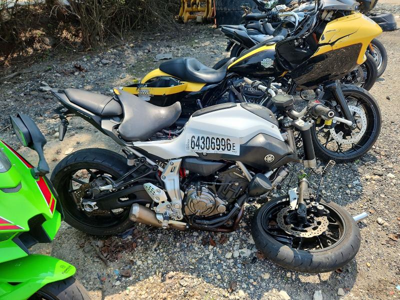 2015 Yamaha Fz07 მანქანა იყიდება აუქციონზე, vin: JYARM06E1FA000831, აუქციონის ნომერი: 64306996