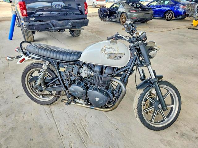 2013 Triumph Motorcycle Bonneville მანქანა იყიდება აუქციონზე, vin: SMT900K10DT578134, აუქციონის ნომერი: 64902196
