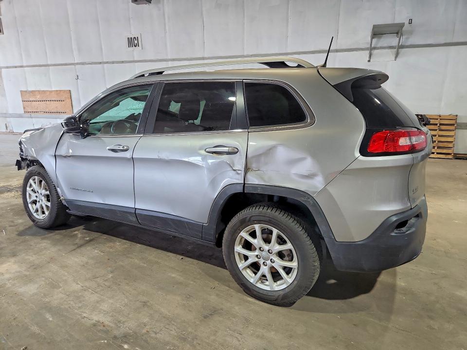 63035246 :رقم المزاد ، 1C4PJLCB6GW177962 vin ، 2016 Jeep Cherokee مزاد بيع