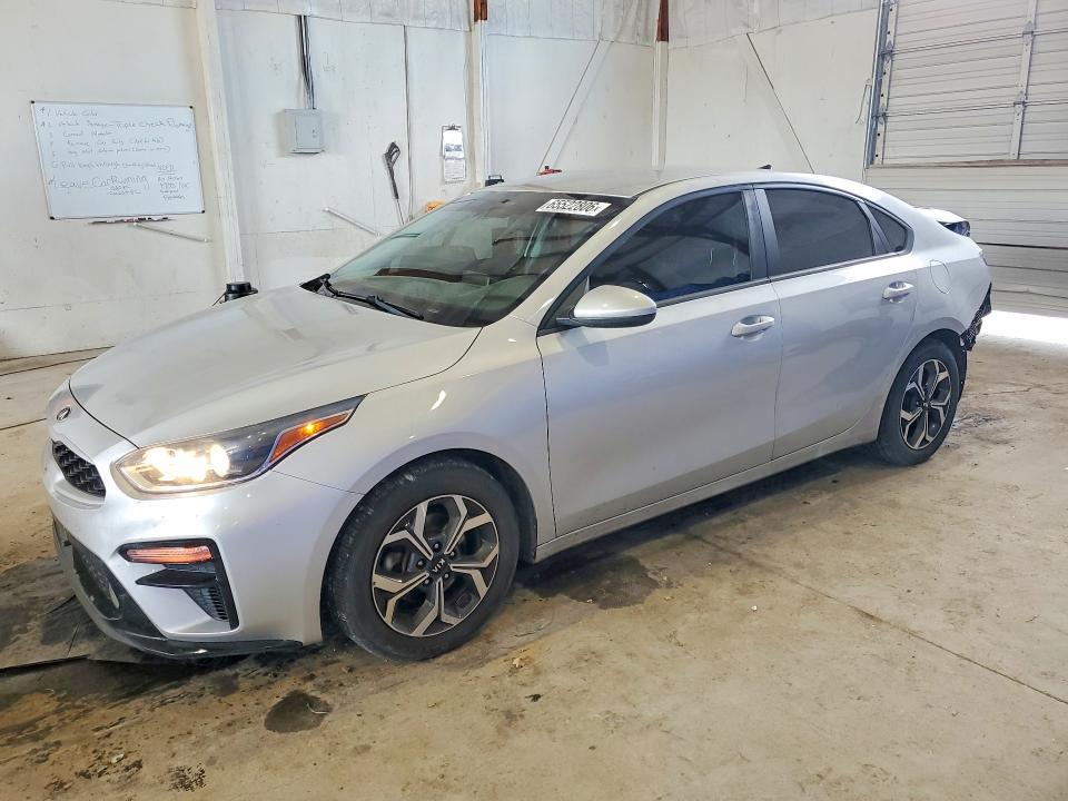 2021 Kia Forte მანქანა იყიდება აუქციონზე, vin: 3KPF24AD1ME277508, აუქციონის ნომერი: 65522806