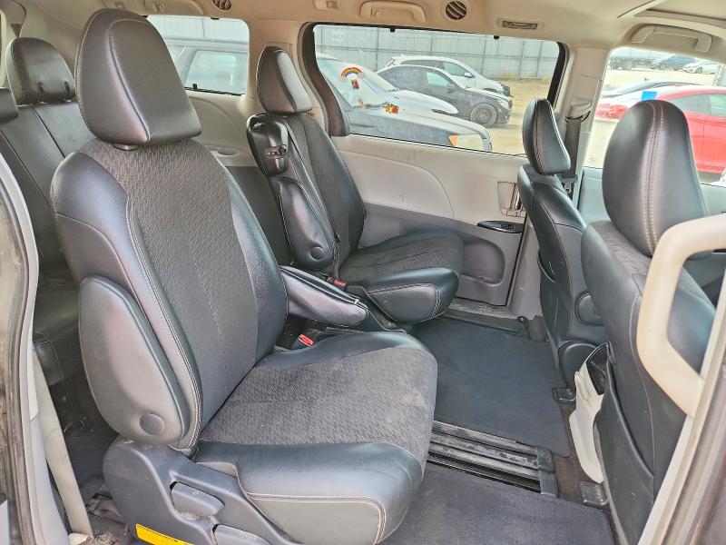 66278986 :رقم المزاد ، 5TDXK3DC6ES471590 vin ، 2014 Toyota Sienna مزاد بيع