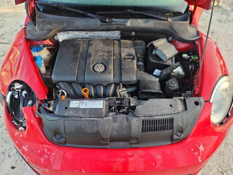64903996 :رقم المزاد ، 3VWJP7ATXCM601268 vin ، 2012 Volkswagen Beetle مزاد بيع