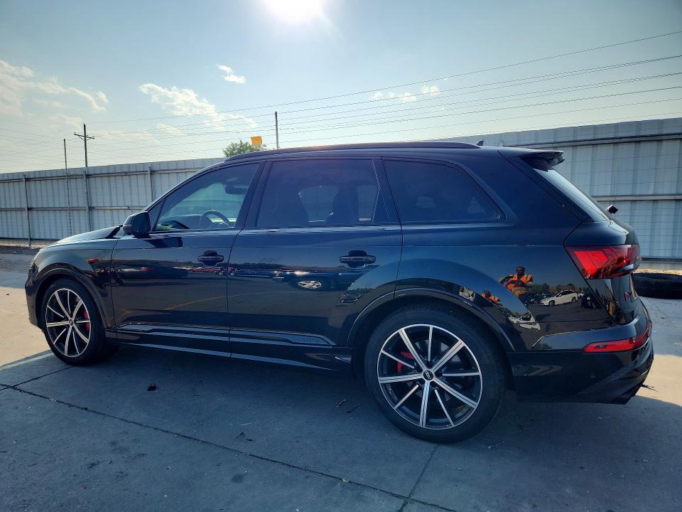 64106256 :رقم المزاد ، WA1VWBF73ND021097 vin ، 2022 Audi Sq7 مزاد بيع