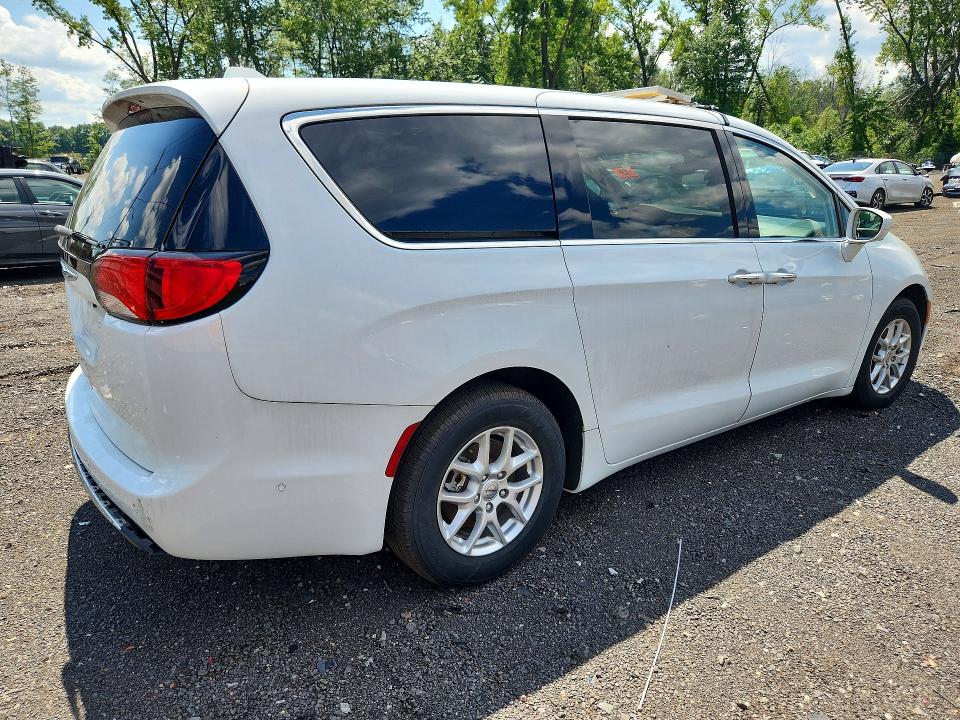 2020 Chrysler Pacifica მანქანა იყიდება აუქციონზე, vin: 2C4RC1FG1LR121719, აუქციონის ნომერი: 64303736