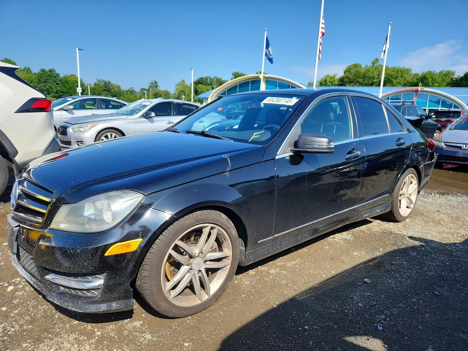 2014 Mercedes-benz C მანქანა იყიდება აუქციონზე, vin: WDDGF8AB1EA965257, აუქციონის ნომერი: 66280746