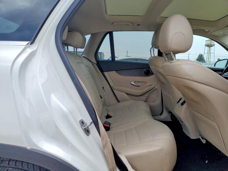 64097606 :رقم المزاد ، W1N0G8EB8NG017981 vin ، 2022 Mercedes-benz Glc مزاد بيع