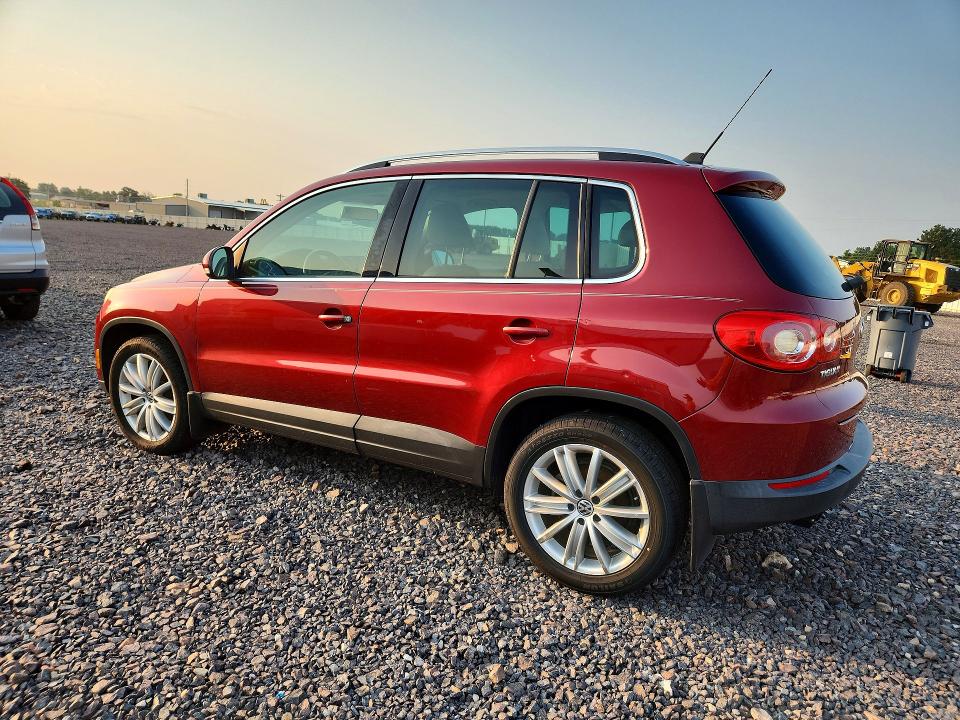 64326396 :رقم المزاد ، WVGBV7AX2BW001063 vin ، 2011 Volkswagen Tiguan مزاد بيع