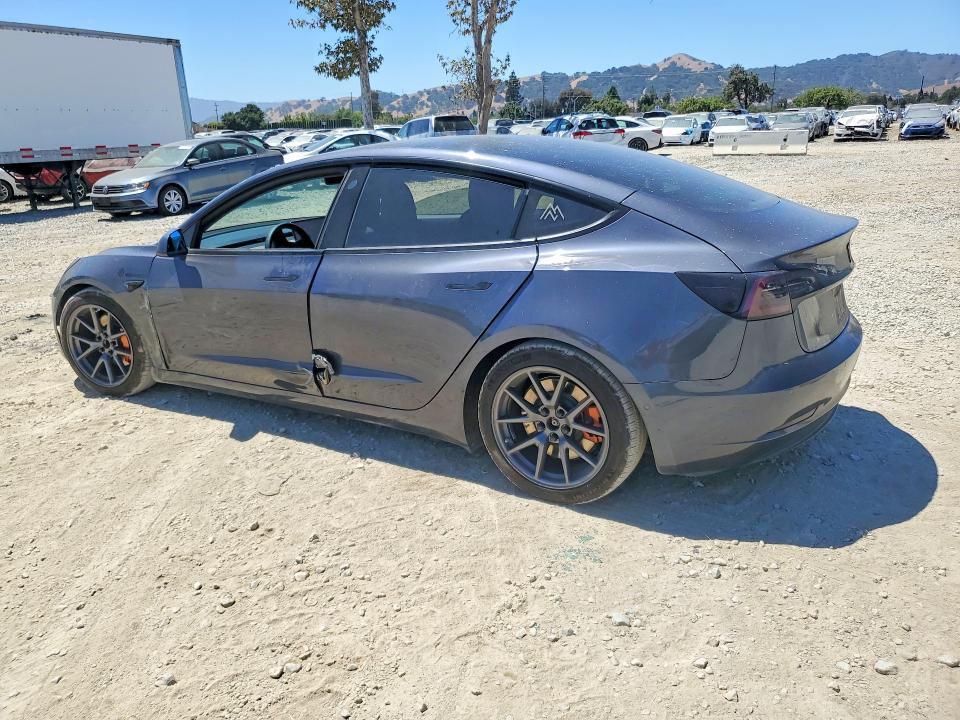 Продажа на аукционе авто 2018 Tesla Model 3, vin: 5YJ3E1EA2JF124991, номер лота: 63745796