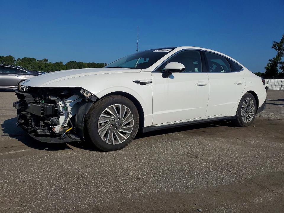 Auction sale of the 2025 Hyundai Sonata Hybrid, vin: KMHL54JJ6SA121945, lot number: 65346446