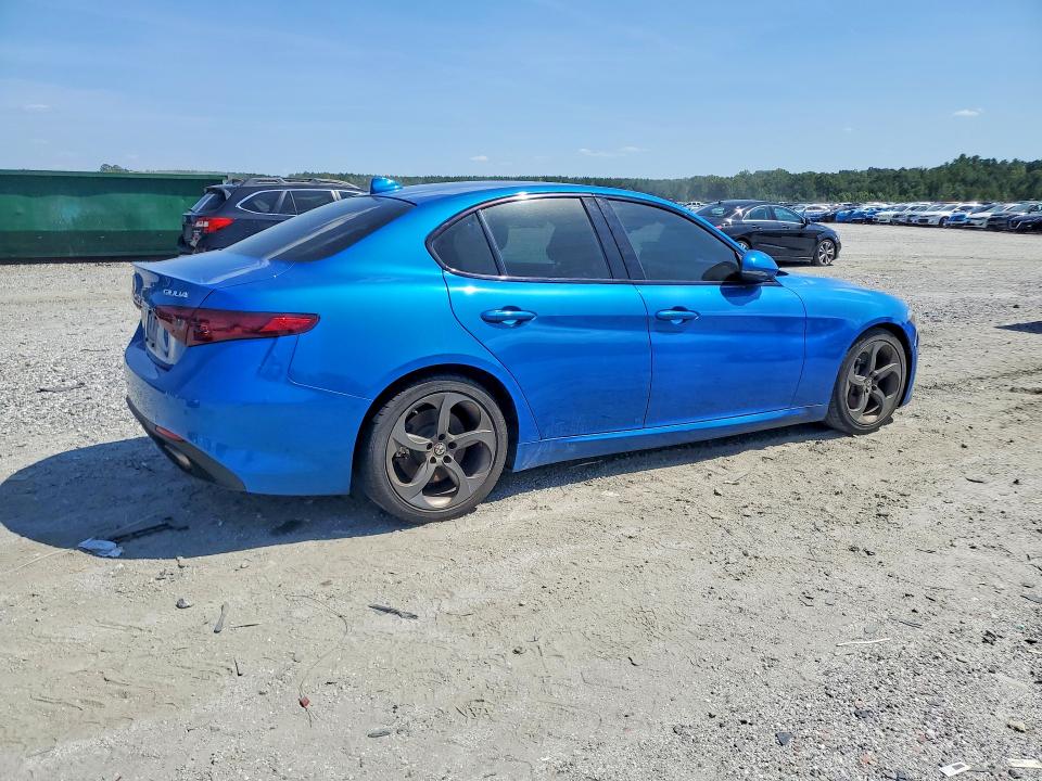 2018 Alfa Romeo Giulia მანქანა იყიდება აუქციონზე, vin: ZARFAEBN6J7566840, აუქციონის ნომერი: 66360596