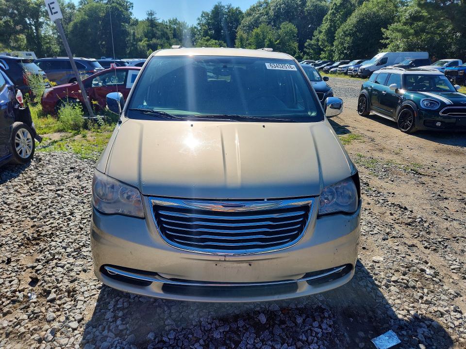 63452516 :رقم المزاد ، 2A4RR8DG9BR799170 vin ، 2011 Chrysler Town & Country مزاد بيع