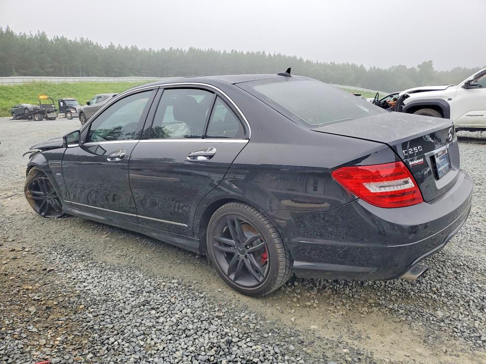 Продаж на аукціоні авто 2012 Mercedes-benz C, vin: WDDGF4HB9CR197931, номер лоту: 62823656