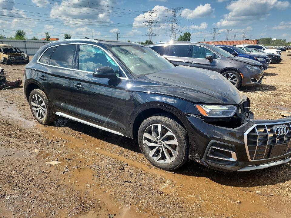 63777376 :رقم المزاد ، WA1AAAFY7M2082382 vin ، 2021 Audi Q5 مزاد بيع