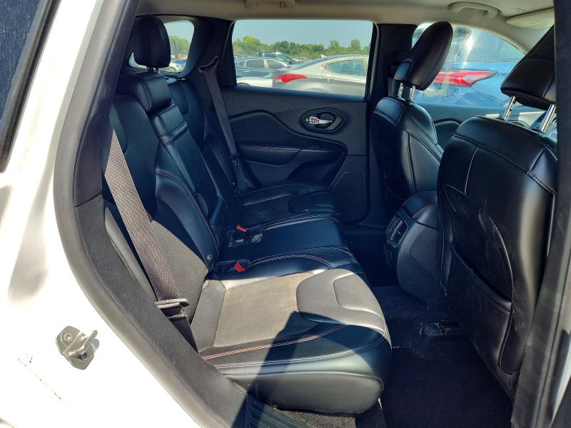 66241586 :رقم المزاد ، 1C4PJMBX9KD138399 vin ، 2019 Jeep Cherokee مزاد بيع