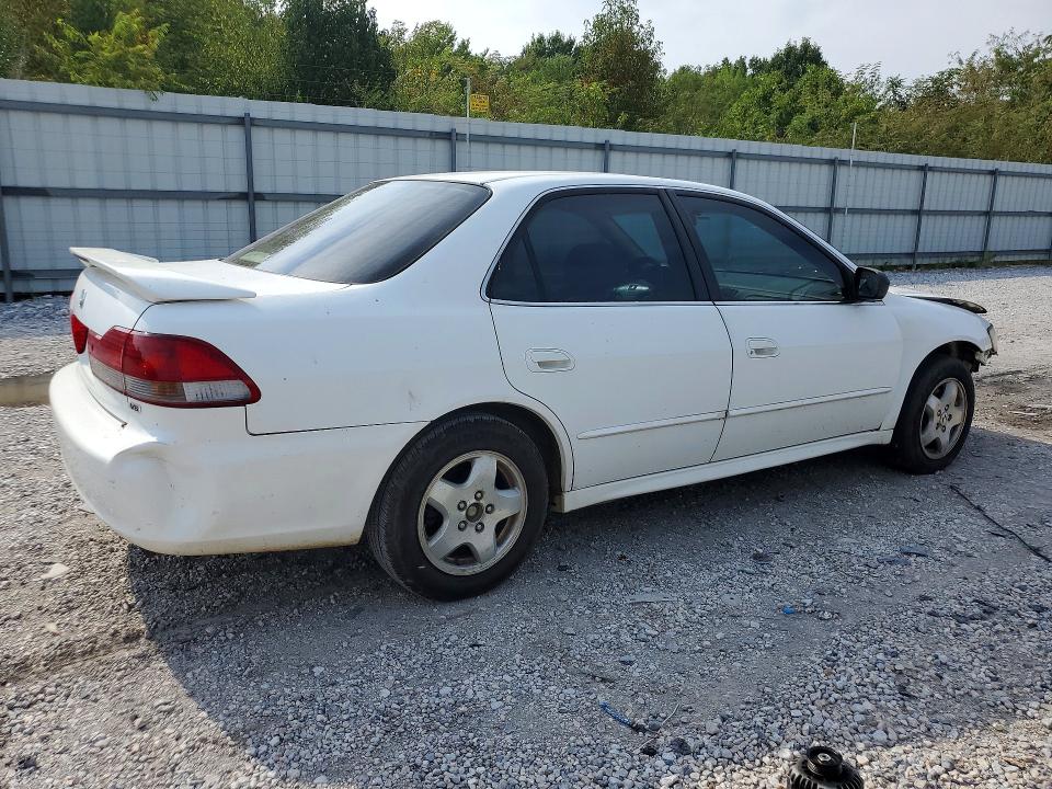 2001 Honda Accord მანქანა იყიდება აუქციონზე, vin: 1HGCG16541A077159, აუქციონის ნომერი: 66477946