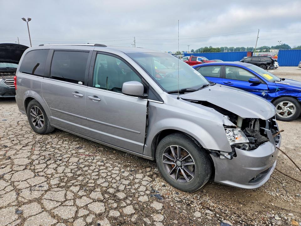 63403356 :رقم المزاد ، 2C4RDGCG1HR696124 vin ، 2017 Dodge Grand Caravan مزاد بيع