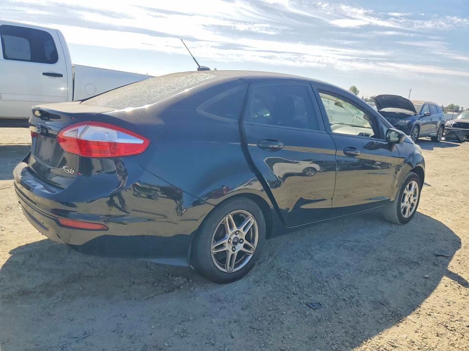 2018 Ford Fiesta მანქანა იყიდება აუქციონზე, vin: 3FADP4BJ1JM147717, აუქციონის ნომერი: 63448356
