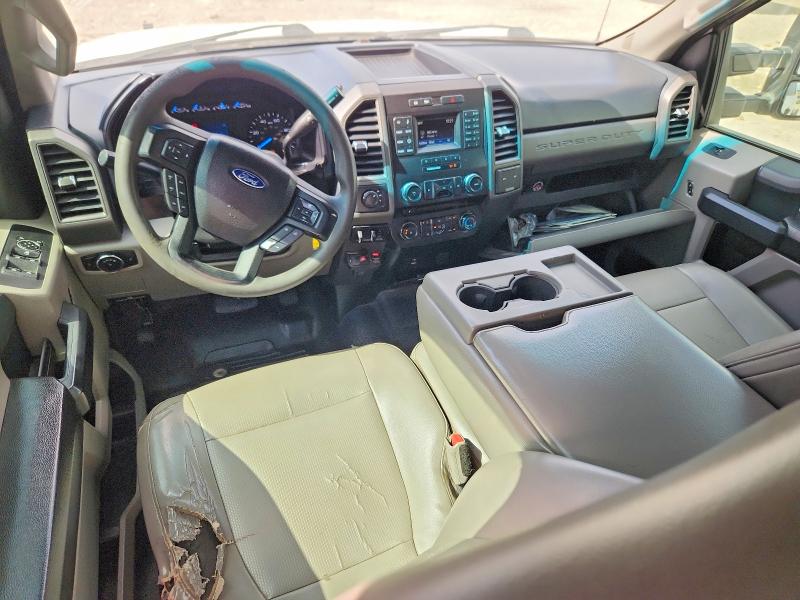 63449126 :رقم المزاد ، 1FD0X5HT1HEB81370 vin ، 2017 Ford F550 مزاد بيع
