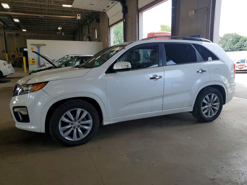Продажа на аукционе авто 2011 Kia Sorento, vin: 5XYKW4A25BG147829, номер лота: 64251296