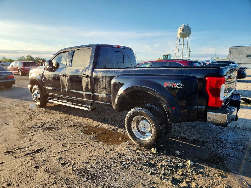 63405196 :رقم المزاد ، 1FT8W3DT3JEB95863 vin ، 2018 Ford F350 مزاد بيع