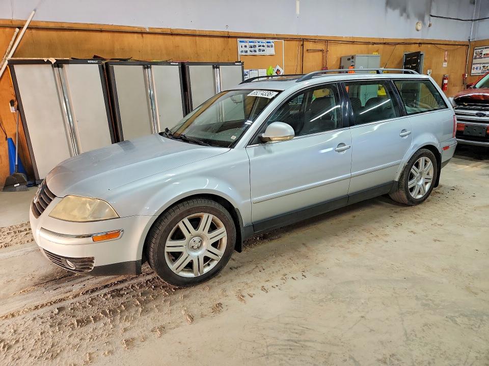 2005 Volkswagen Passat მანქანა იყიდება აუქციონზე, vin: WVWCE63B45E131599, აუქციონის ნომერი: 65274336