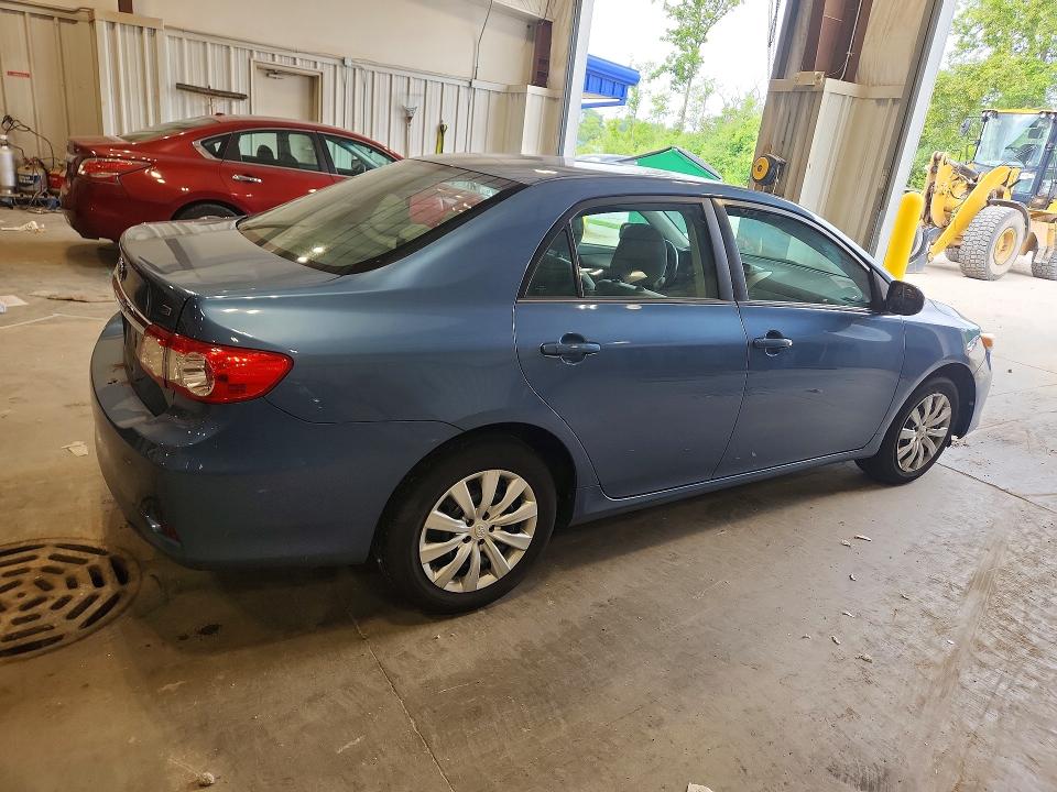 62883336 :رقم المزاد ، 5YFBU4EE2DP199931 vin ، 2013 Toyota Corolla مزاد بيع