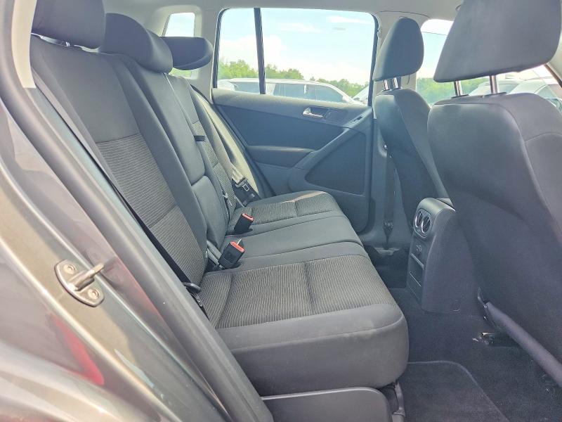 2018 Volkswagen Tiguan Limited მანქანა იყიდება აუქციონზე, vin: WVGBV7AX6JK005848, აუქციონის ნომერი: 66733716