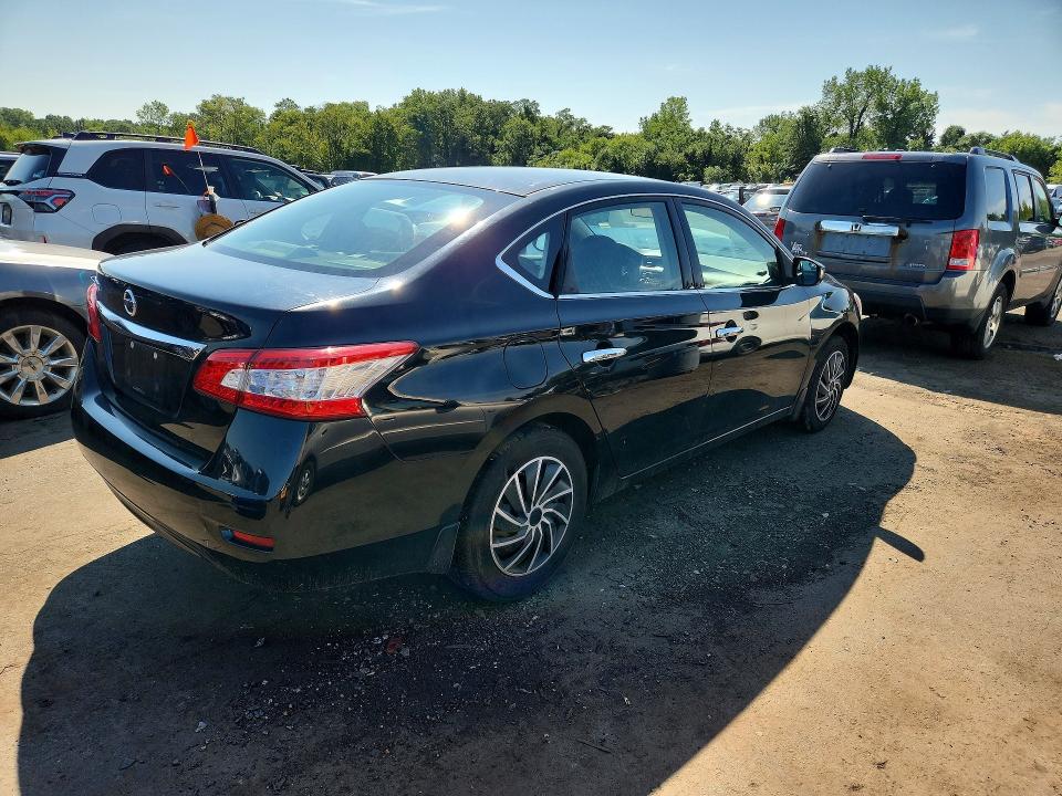 2015 Nissan Sentra მანქანა იყიდება აუქციონზე, vin: 3N1AB7AP5FY351880, აუქციონის ნომერი: 64986806