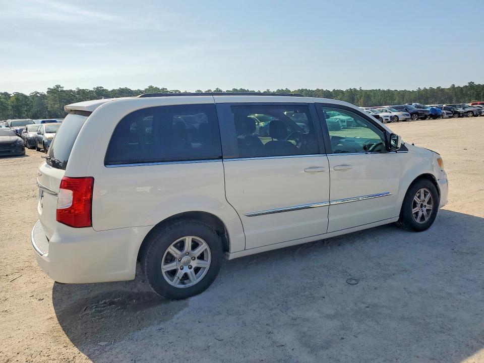2011 Chrysler Town & Country მანქანა იყიდება აუქციონზე, vin: 2A4RR5DG6BR703607, აუქციონის ნომერი: 65756556