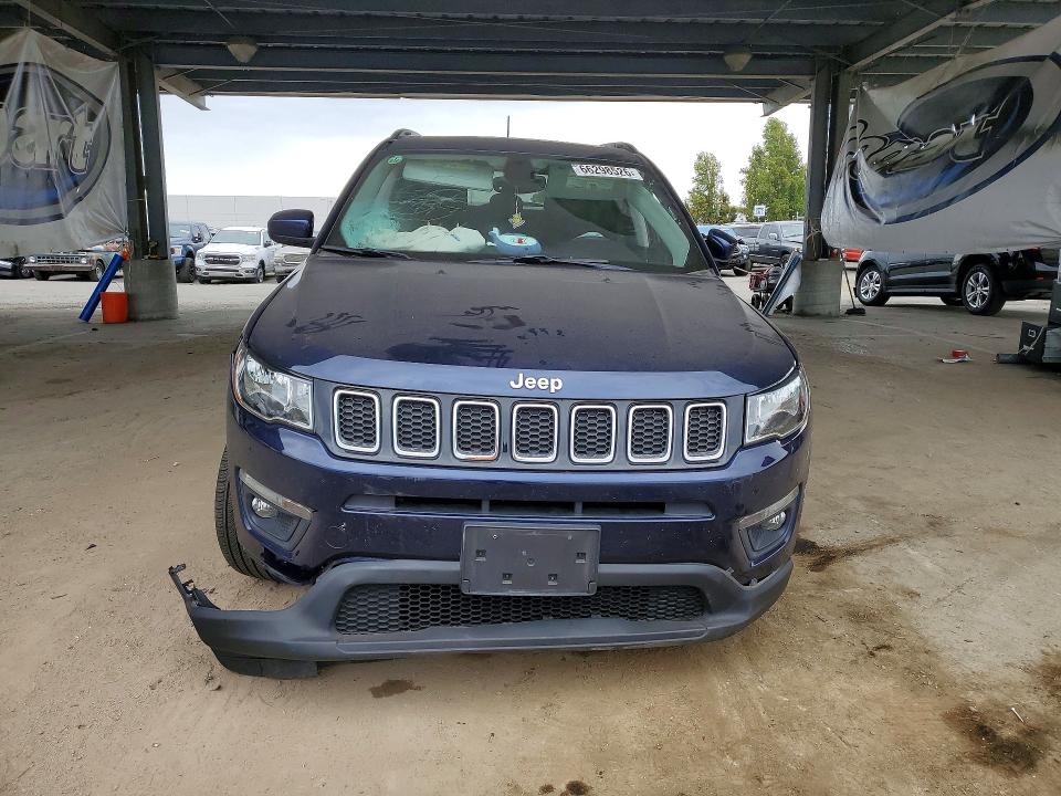 Продаж на аукціоні авто 2018 Jeep Compass, vin: 3C4NJCBBXJT286253, номер лоту: 66298526