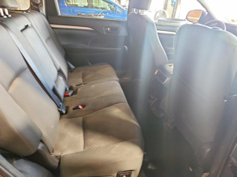 Продаж на аукціоні авто 2018 Toyota Highlander, vin: 5TDBZRFH9JS849400, номер лоту: 65498916