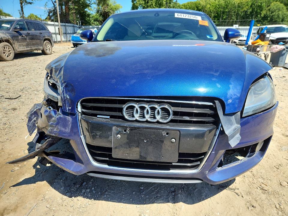 2011 Audi Tt მანქანა იყიდება აუქციონზე, vin: TRUKFAFK1B1023540, აუქციონის ნომერი: 64123256