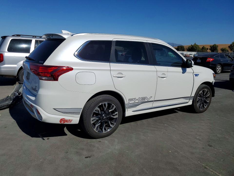 2018 Mitsubishi Outlander მანქანა იყიდება აუქციონზე, vin: JA4J24A52JZ059056, აუქციონის ნომერი: 63685316