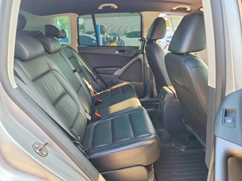 Продажа на аукционе авто 2010 Volkswagen Tiguan, vin: WVGAV7AX5AW500725, номер лота: 64835806