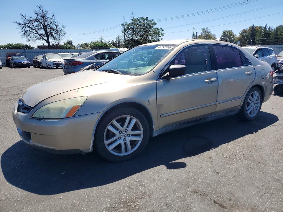 67147696 :رقم المزاد ، 1HGCM56435A035255 vin ، 2005 Honda Accord مزاد بيع