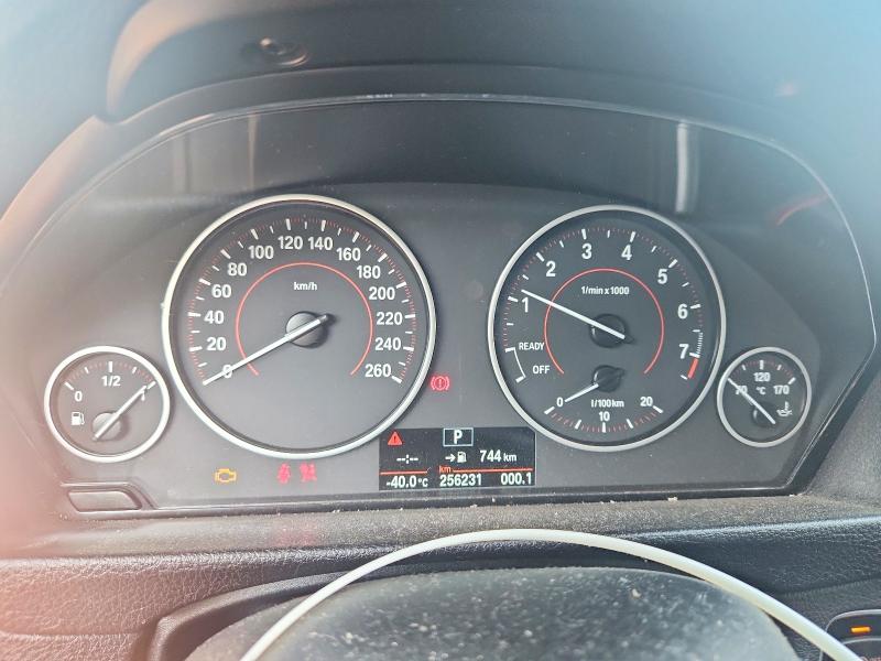 63030016 :رقم المزاد ، WBA8A3C59GK690058 vin ، 2016 Bmw 320 مزاد بيع