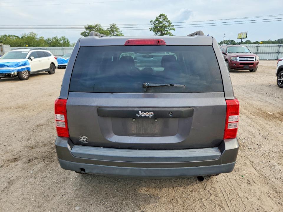 66537576 :رقم المزاد ، 1C4NJPBB5FD313816 vin ، 2015 Jeep Patriot مزاد بيع