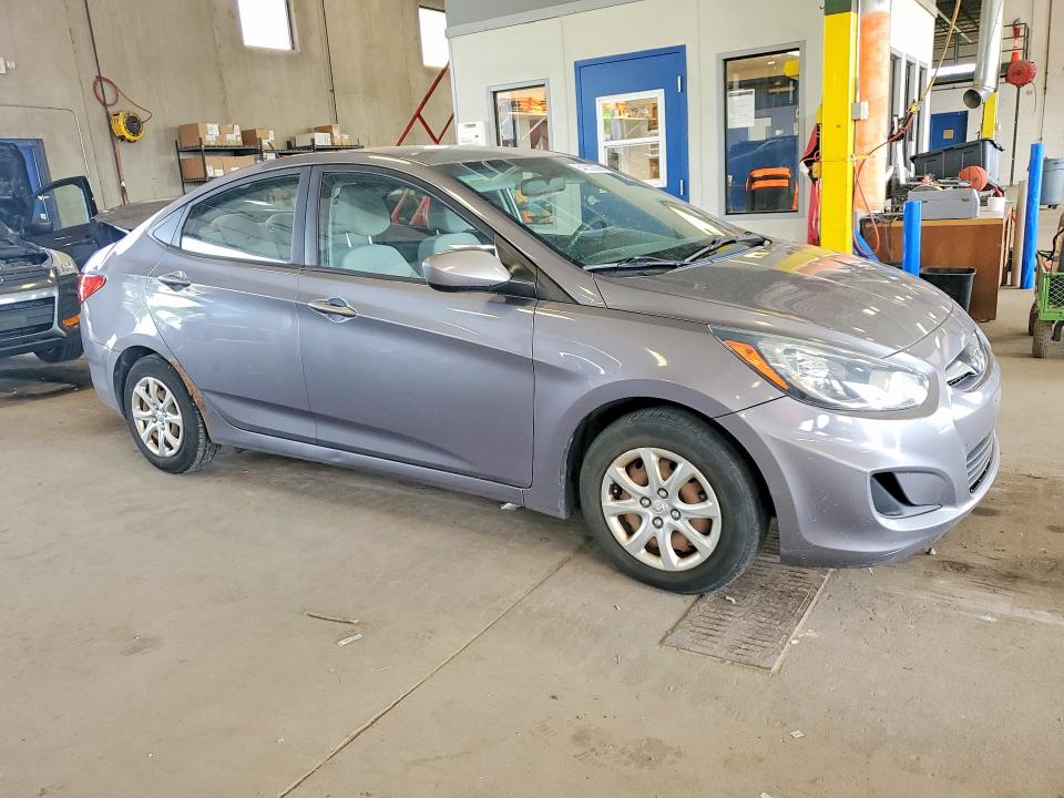 Продажа на аукционе авто 2013 Hyundai Accent, vin: KMHCT4AE4DU553184, номер лота: 64633356