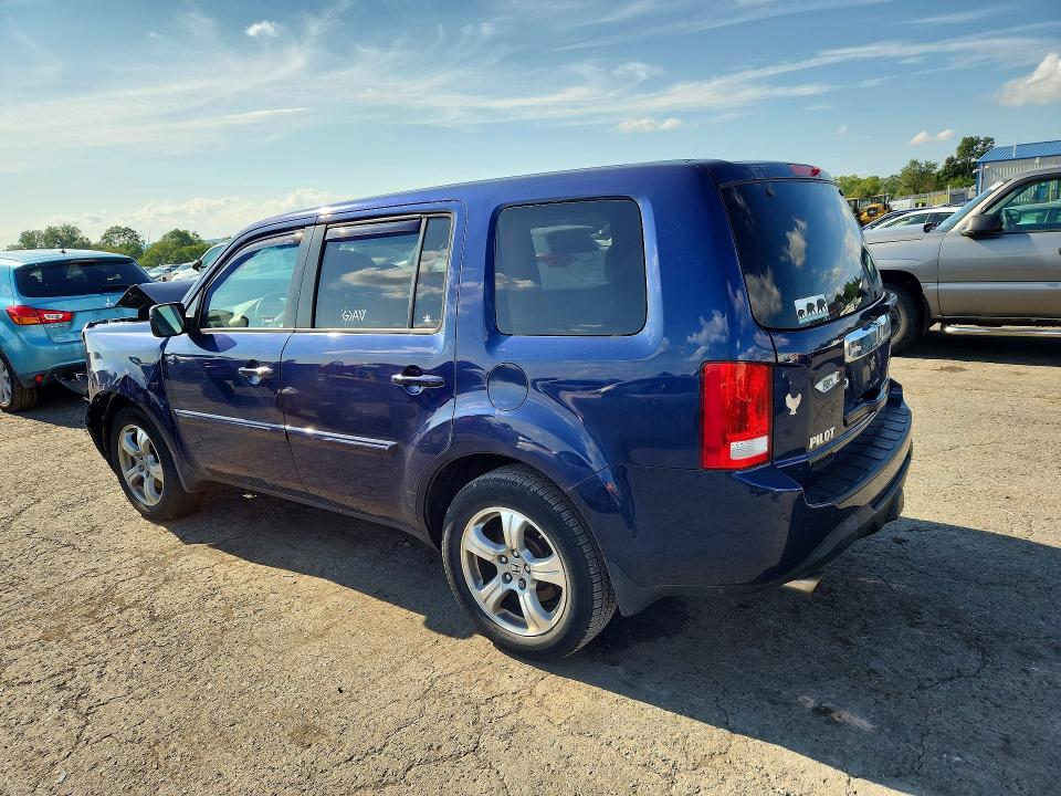 66997756 :رقم المزاد ، 5FNYF4H52FB070795 vin ، 2015 Honda Pilot مزاد بيع