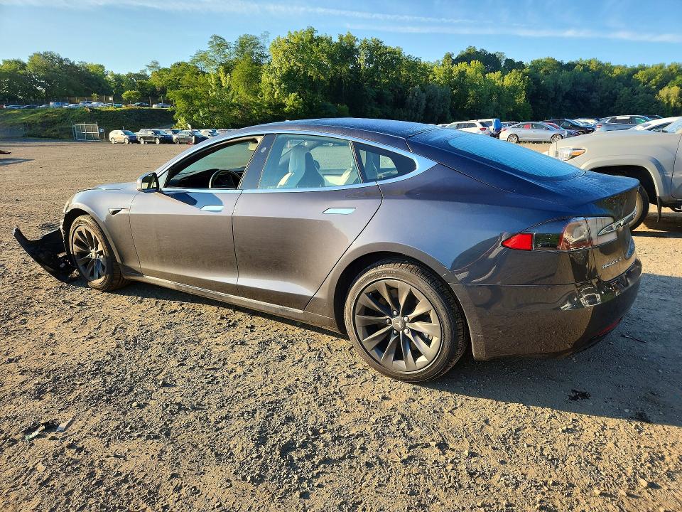 2018 Tesla Model S მანქანა იყიდება აუქციონზე, vin: 5YJSA1E23JF282952, აუქციონის ნომერი: 65183286