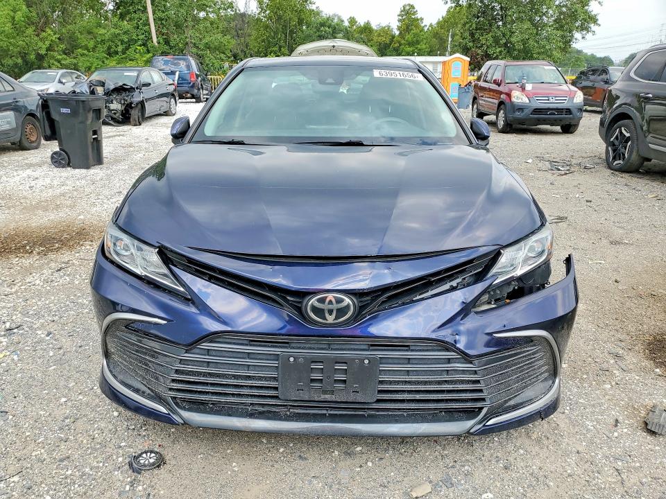2021 Toyota Camry მანქანა იყიდება აუქციონზე, vin: 4T1C11AKXMU422514, აუქციონის ნომერი: 63951656