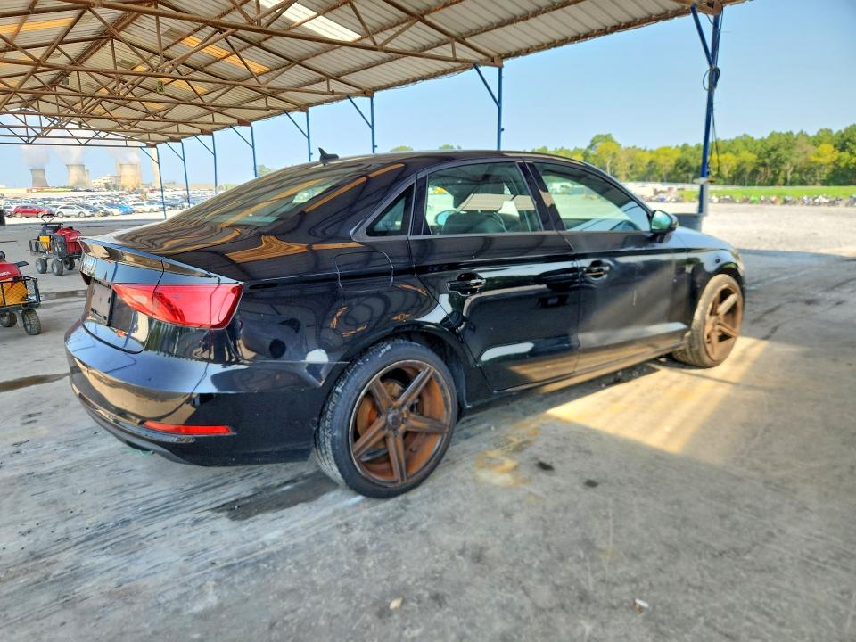 Продаж на аукціоні авто 2016 Audi A3, vin: WAUA7GFF2G1005240, номер лоту: 64800486