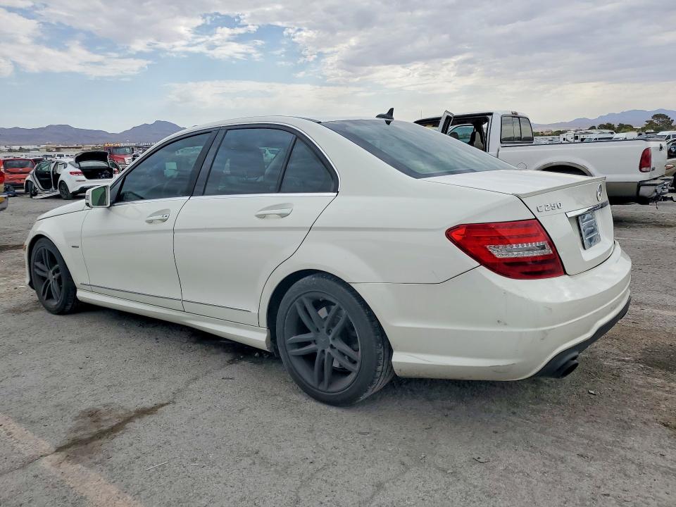2012 Mercedes-benz C მანქანა იყიდება აუქციონზე, vin: WDDGF4HBXCR214994, აუქციონის ნომერი: 63771546